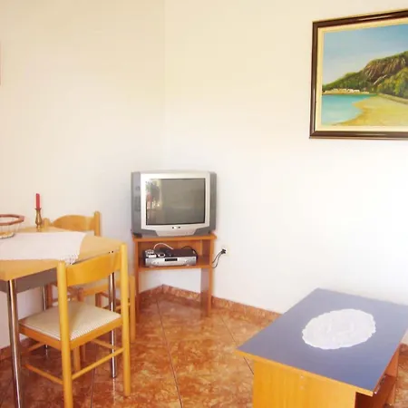 Antonio - One Bedroom With Terrace D *